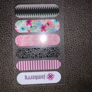 Jamberry accent nails